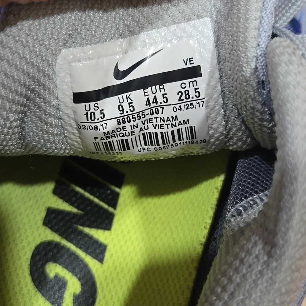 Nike Gray and Blue Athletic Sneakers - Picture 14 of 15